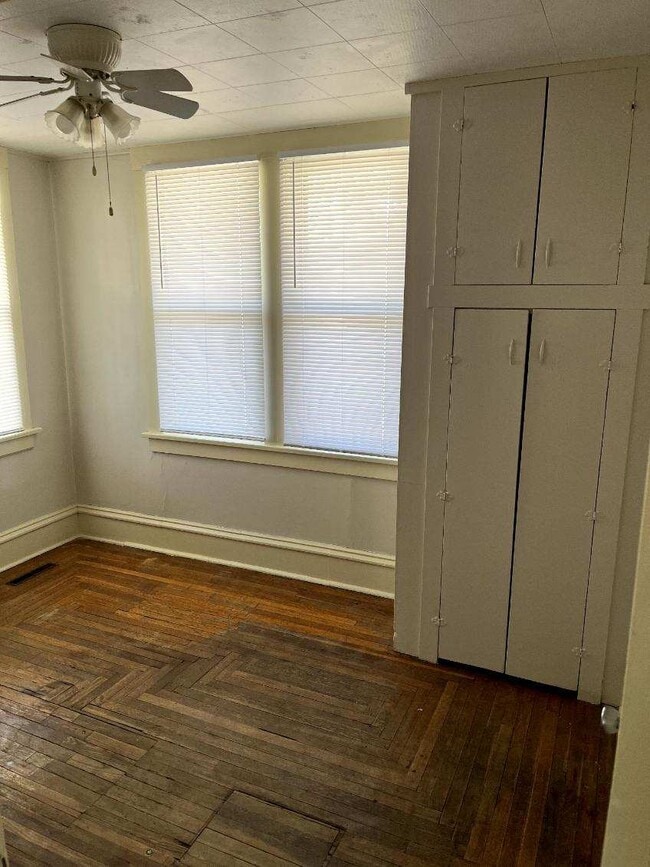 Building Photo - 708 S Santa Fe Ave