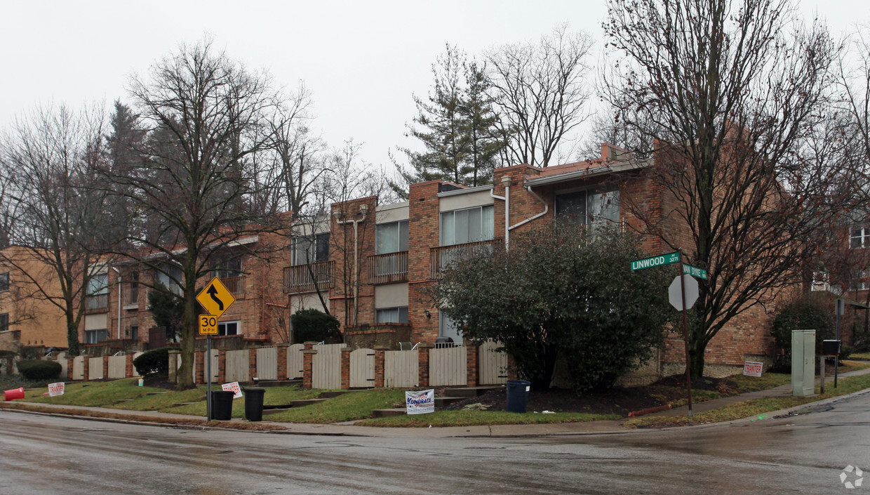 Building Photo - 888 Van Dyke Ave