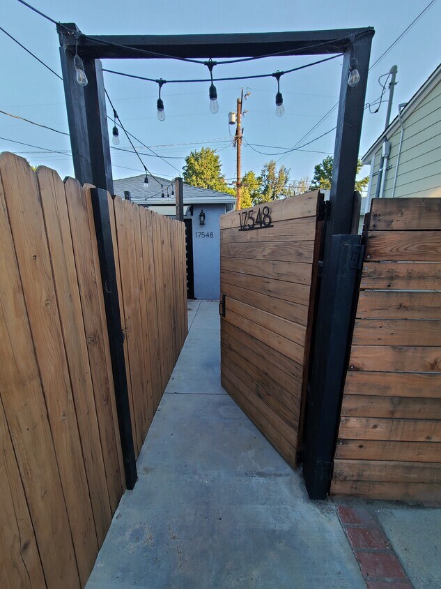 17548 Hamlin St, Van Nuys, CA 91406 House Rental in Van Nuys, CA