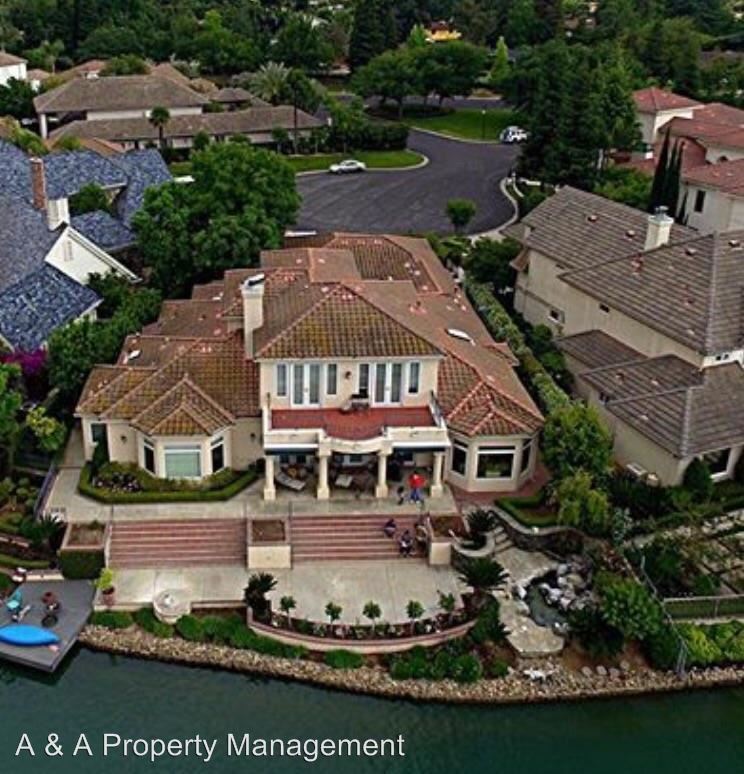 Primary Photo - 2731 W Lake Van Ness Cir