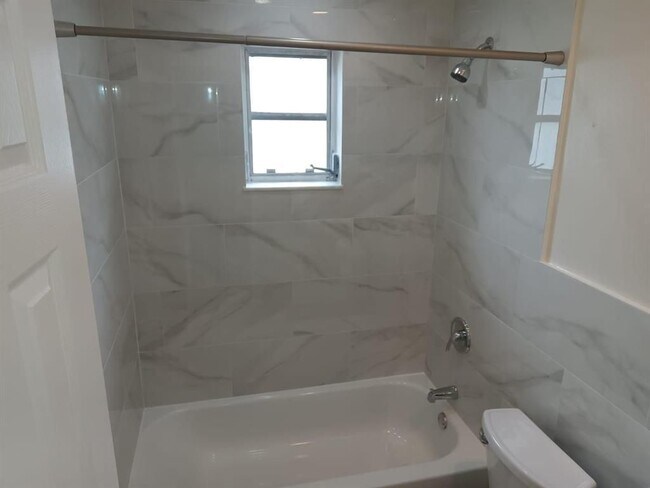 Foto del edificio - 6300 SW 41st Pl