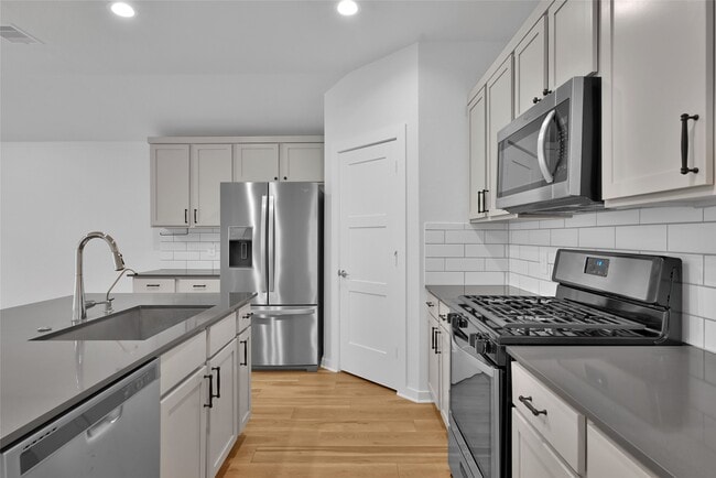 Foto del edificio - 14213 Wonder Lake Ln