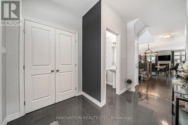 Building Photo - 850 Excursion Way