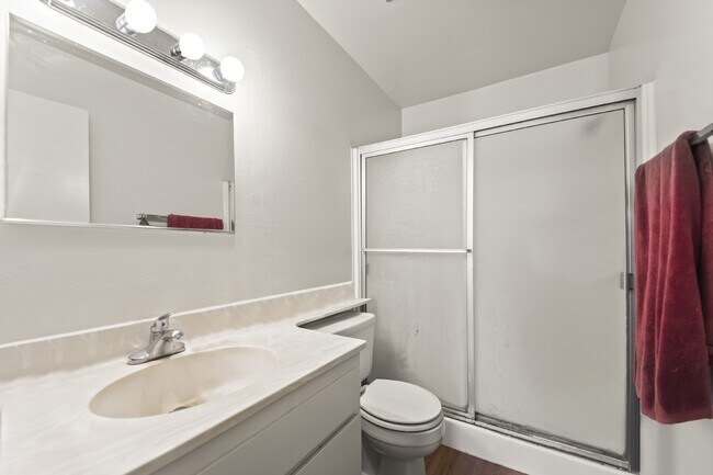Foto del edificio - 5003 Stoney Creek Rd
