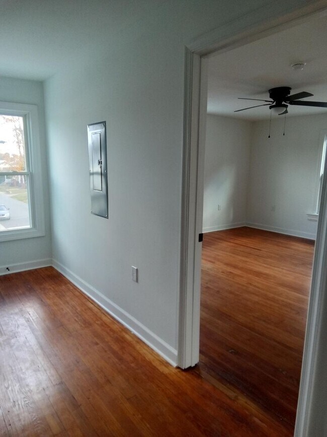 Building Photo - 2923 Langhorne Rd