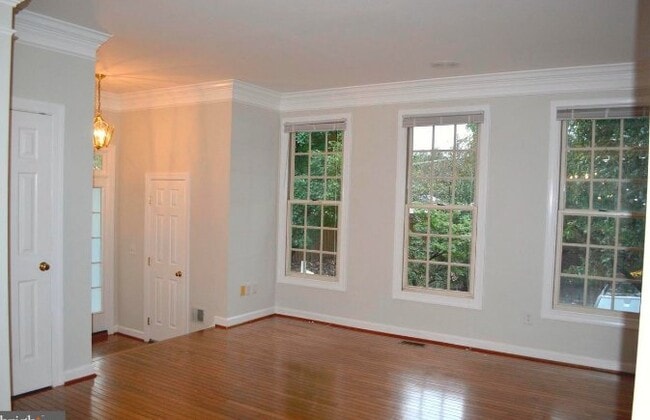 Building Photo - 6500 Osprey Point Ln