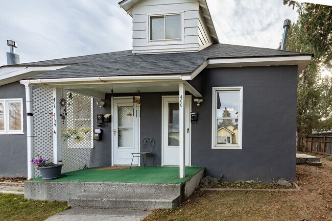 Building Photo - Newly Remodeled 1 Bed / 1 Bath apartment in Idaho Falls