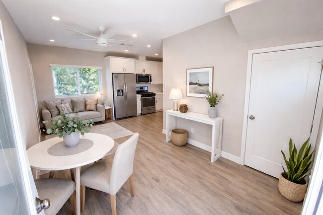 Building Photo - 4BD/2BA with designated yard space!