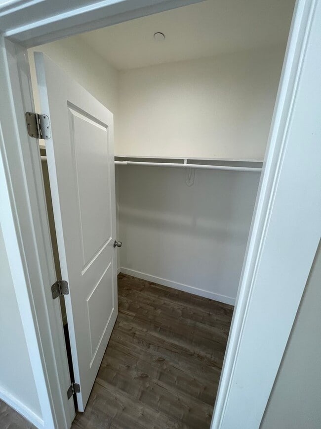 Building Photo - Triplex
