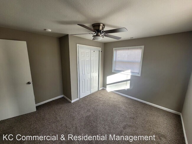 Building Photo - 3 br, 1 bath House - 901 NE 62nd Street