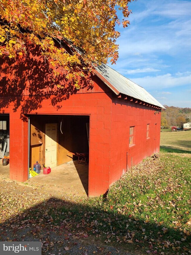 Building Photo - 8230 Lee Hwy