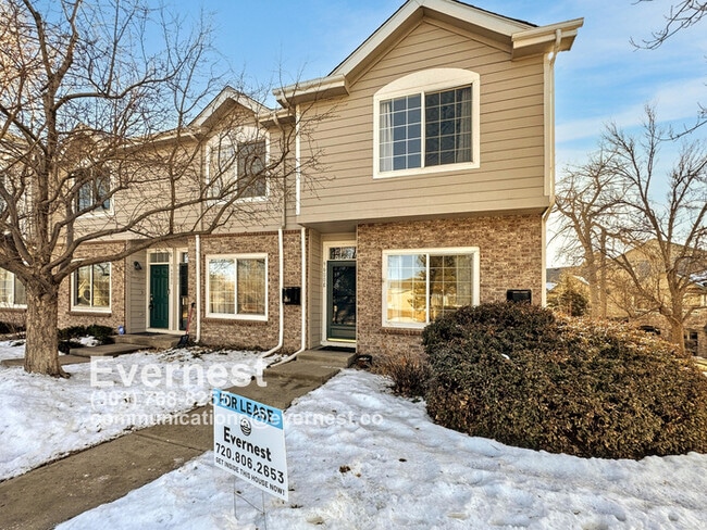 Building Photo - Modern 3-Bedroom Home with Ideal Location ...