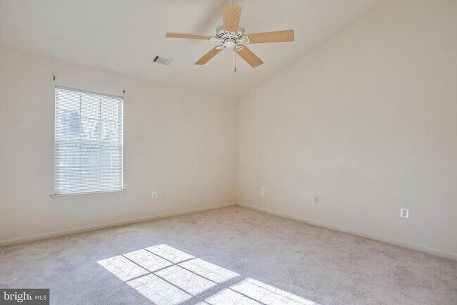 Foto del edificio - 100 Penwick Cir