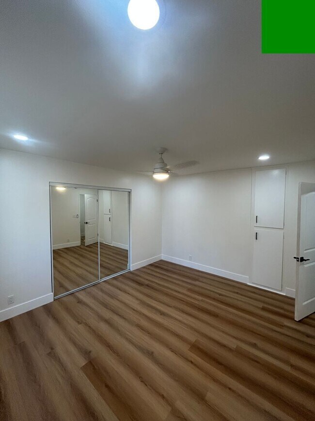 Foto del edificio - 8208 Romaine St