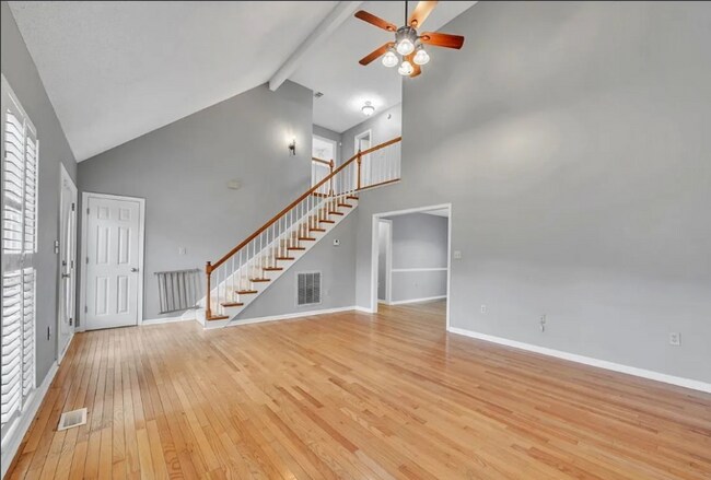 Foto del edificio - 1570 Johnson Rd