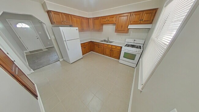 Foto del edificio - "Charming 3-Bedroom Home in Roseville - Cozy Living with 924 Sq Ft of Comfort!"