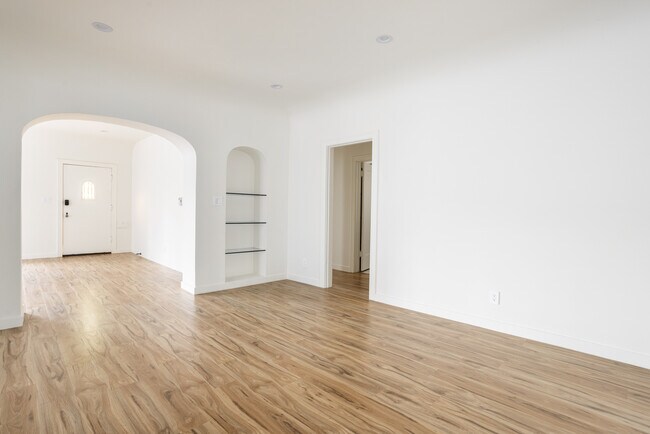 Foto del edificio - 740 S Stanley Ave