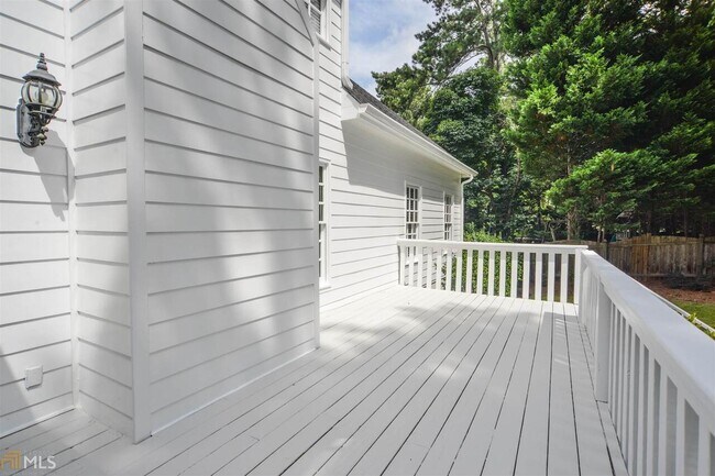 Foto del edificio - 115 White River Ct