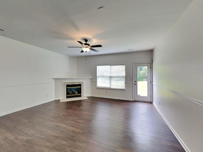 Building Photo - 7423Mary Mary Jo Helms Dr