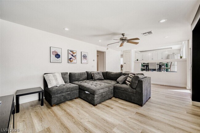 Building Photo - 8705 Texas Ranger Ave