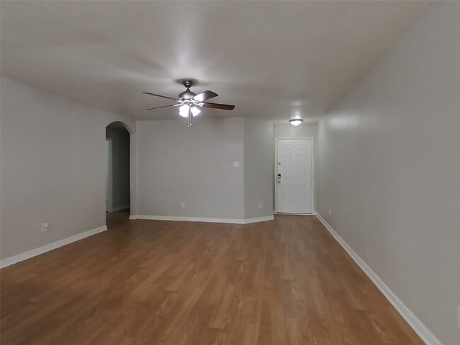 Foto del edificio - 6930 Waterlilly View Ln