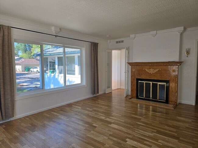 Foto del edificio - 652 Arbutus St