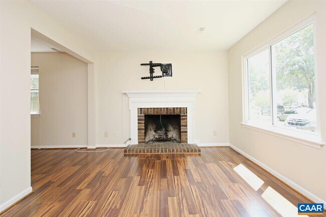 Building Photo - 274 Albert Ct