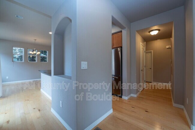 Building Photo - 1612 Venice Ln