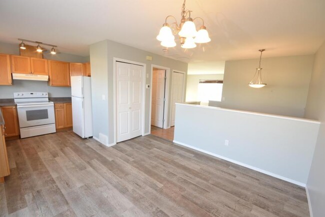 Photo du bâtiment - 3 bedroom in Grande Prairie AB T8X 1S6