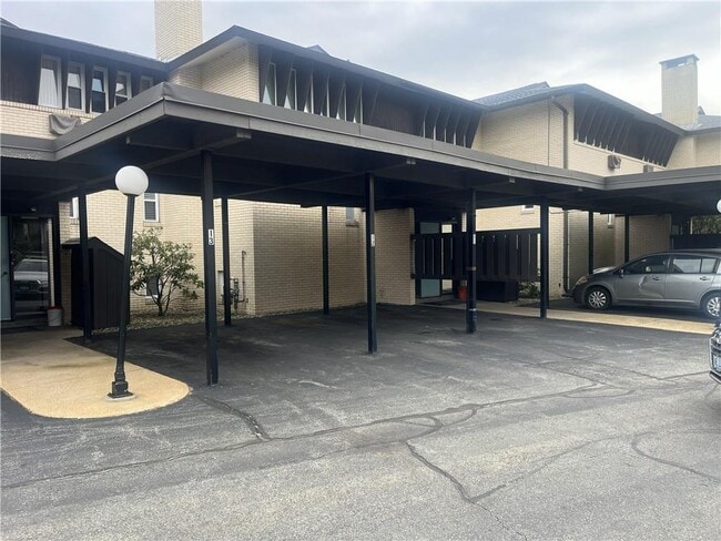 Foto del edificio - 400 Narragansett Pkwy