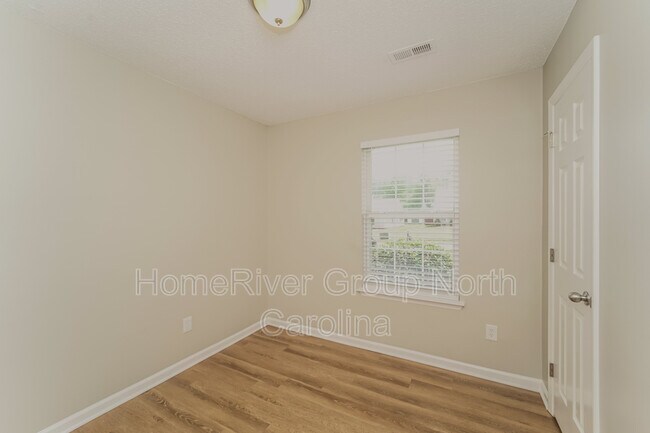 Foto del edificio - 1711 Hudson Graham Ln