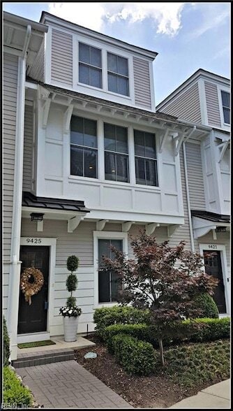 Primary Photo - 9425 27th Bay St