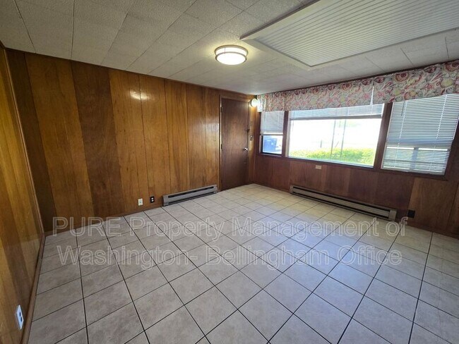 Foto del edificio - 7394 Birch Bay Dr