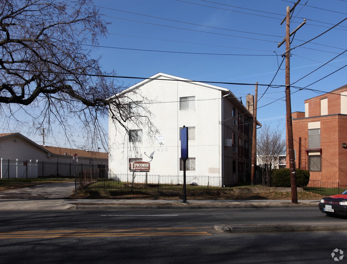 Primary Photo - Lipscombe Apartments
