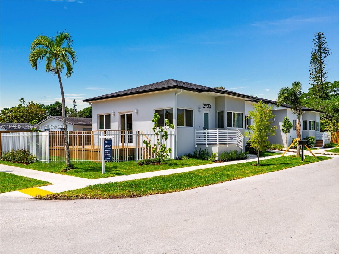 Foto principal - 2931 SW 12th Ave