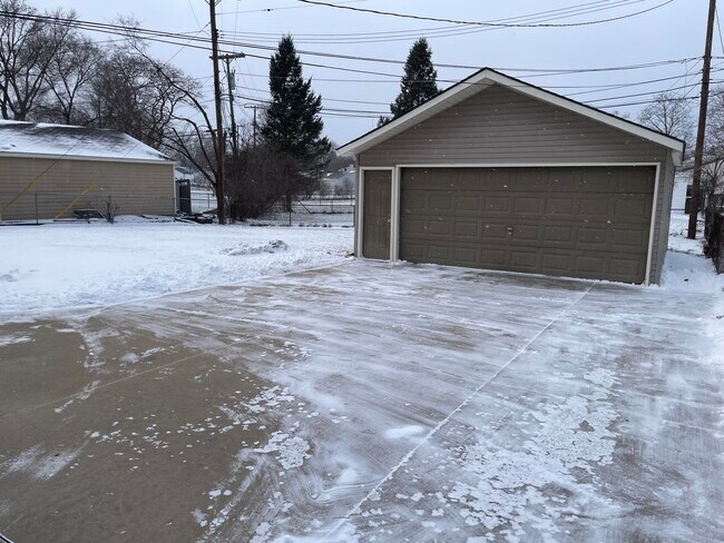 Foto del edificio - 4737 Laird St