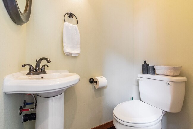 Foto del edificio - Lincoln Square Townhomes