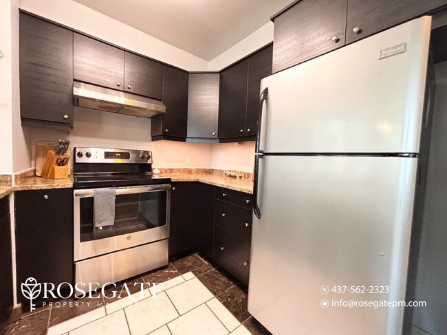 Building Photo - All-Inclusive 2-Bedroom Condo with Parking, Locker & Internet – Pet Friendly – Barrie