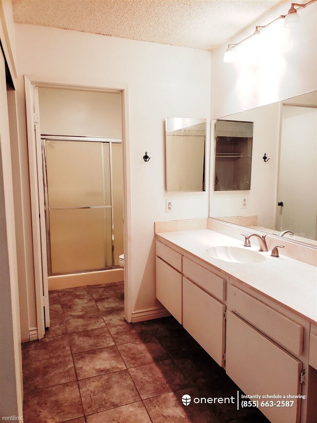 Building Photo - 3274 Little Mountain Dr