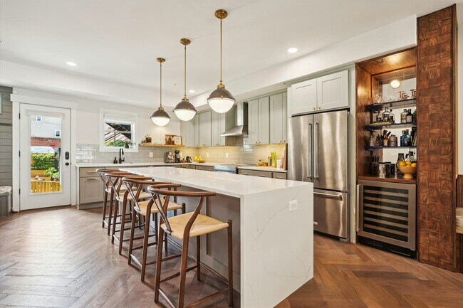 Foto del edificio - 818 Taylor St NW