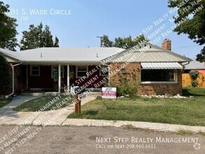 Building Photo - 901 Wade Cir
