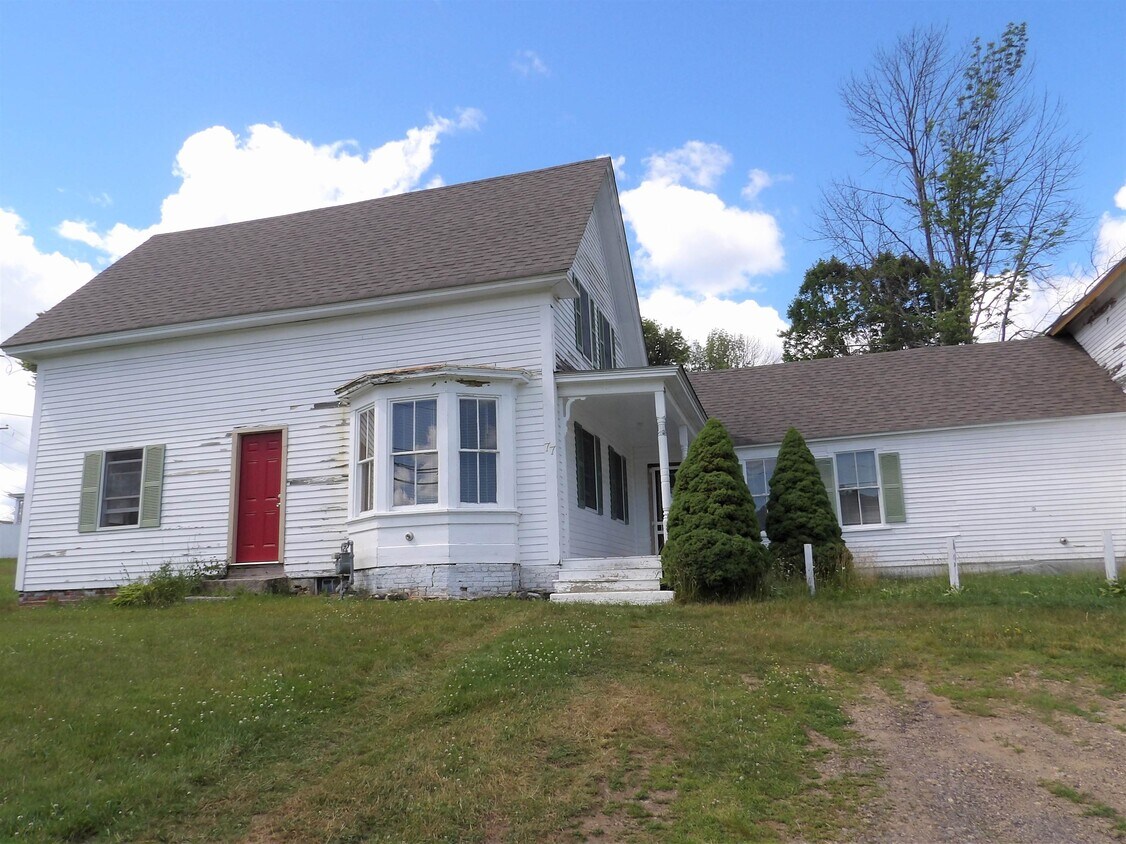 77 Winter St, Tilton, NH 03276 House Rental in Tilton, NH