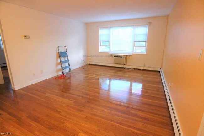 Foto del edificio - 2 br, 1 bath  - 40 Whitman Rd