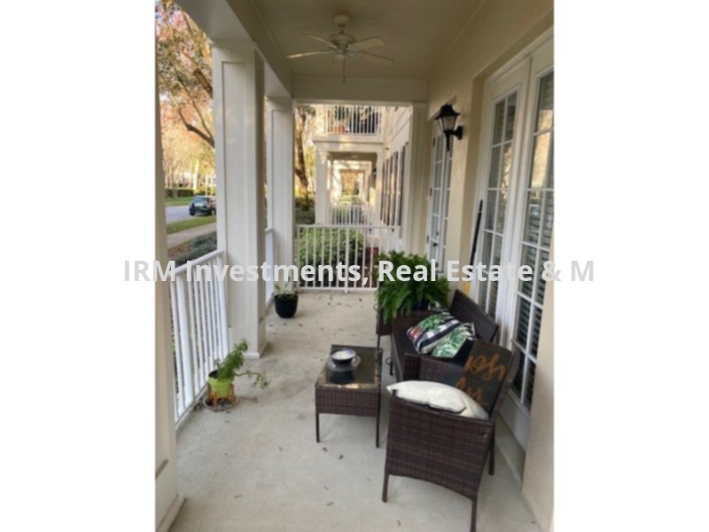 Foto principal - 2 bed 2 bath CONDO ground floor.