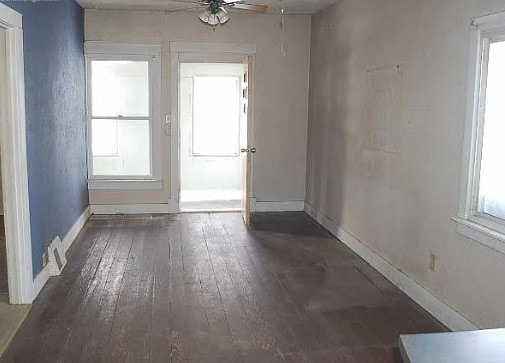 Building Photo - 915 Stocker Ave