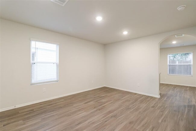 Building Photo - 13450 Musky Dr