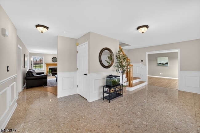 Building Photo - 7 Sun Valley Way