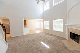 Building Photo - 8218 Rushing Stream Ct