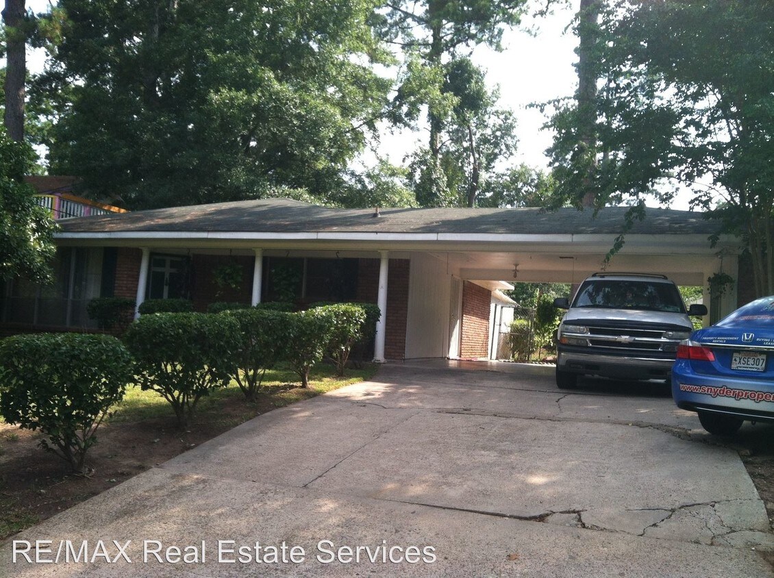 Primary Photo - 2512 Sheri Ln