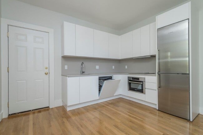 Photo - 31 South St Apartment